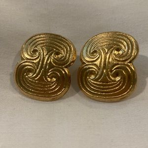 Vintage Old Money Earrings - Gabriel